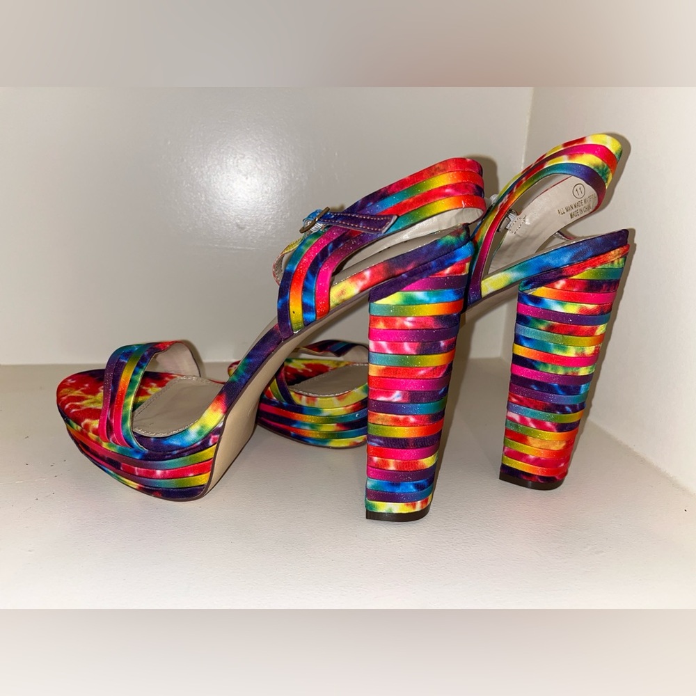Liliana Sz 11 rainbow platform sandals with 1-1/2” platform and 5-1/2 block - Picture 4 of 5